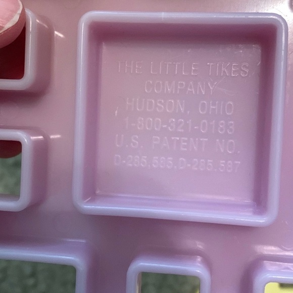 Colorful Interlocking Puzzle Pieces - Picture 6 of 6